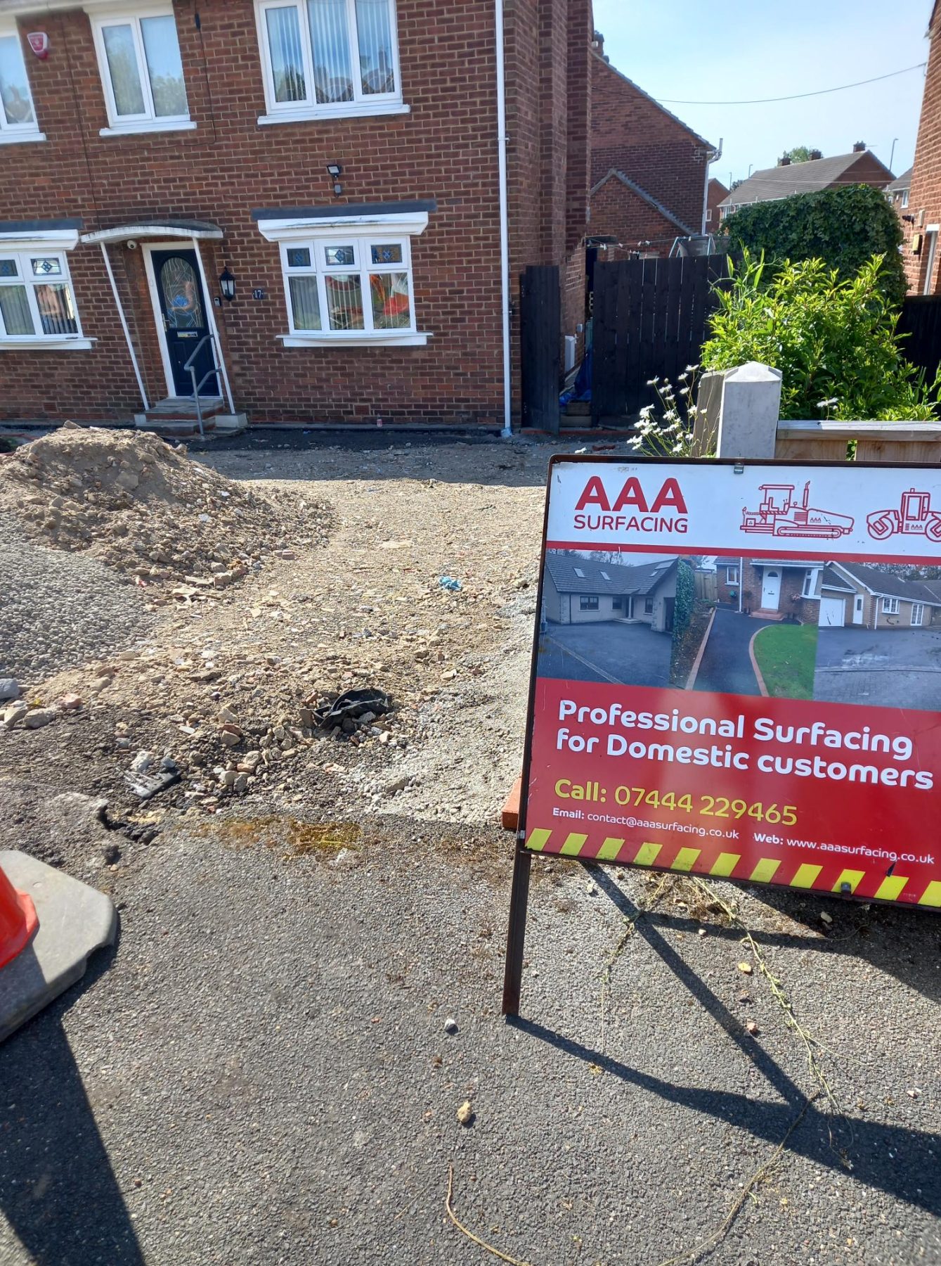 Commercial & Domestic Driveway Resurfacing Commercial & Domestic Driveway Resurfacing