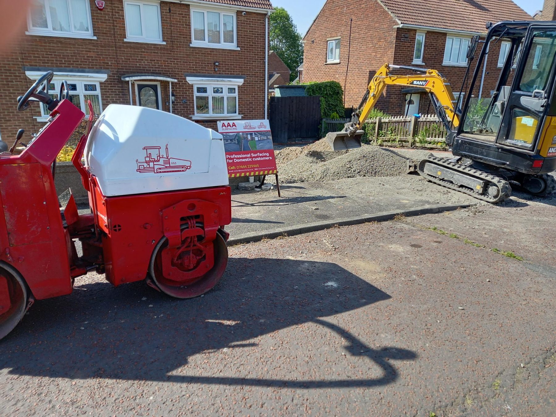 Commercial & Domestic Driveway Resurfacing Commercial & Domestic Driveway Resurfacing